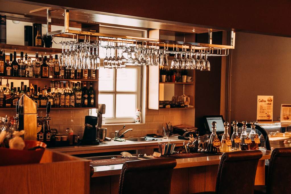 Types of drinking glasses